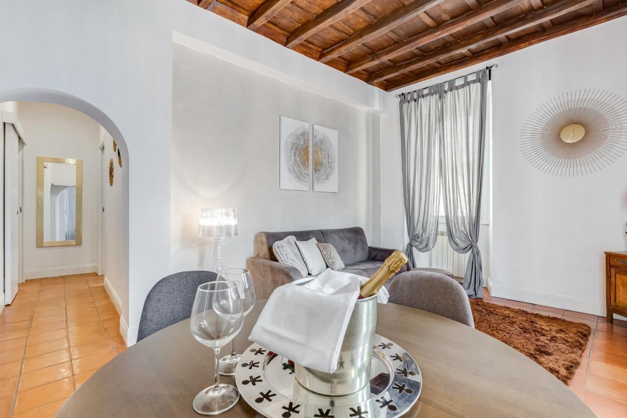 Campo Dei Fiori Royal Orchid Apartment — Photos 2